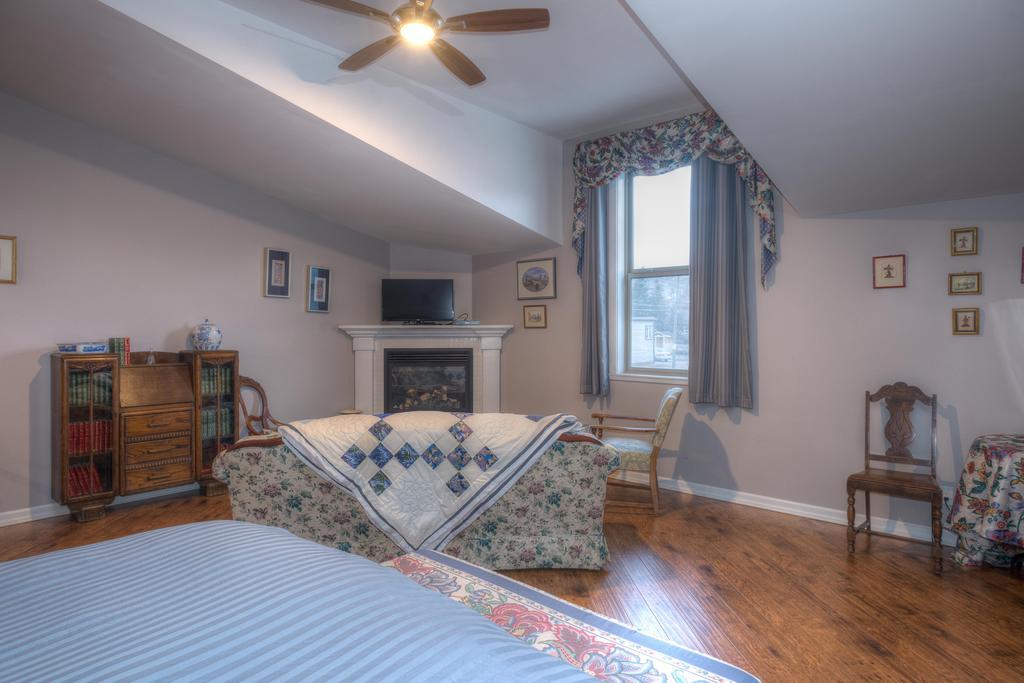 Country Encounters Accommodations Coleman Стая снимка