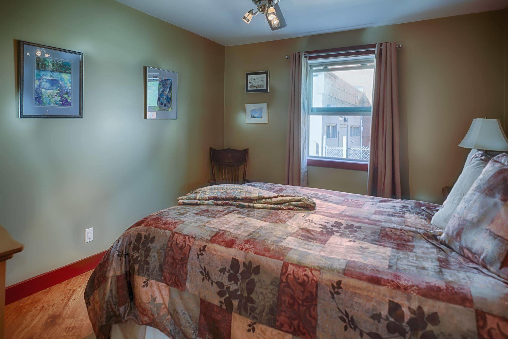 Country Encounters Accommodations Coleman Екстериор снимка